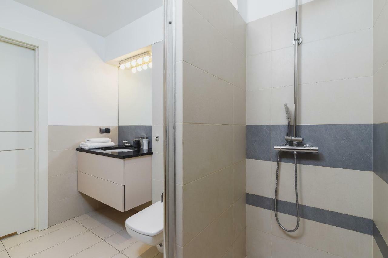 Apartments Cracow Miodowa By Renters Kraków Eksteriør billede