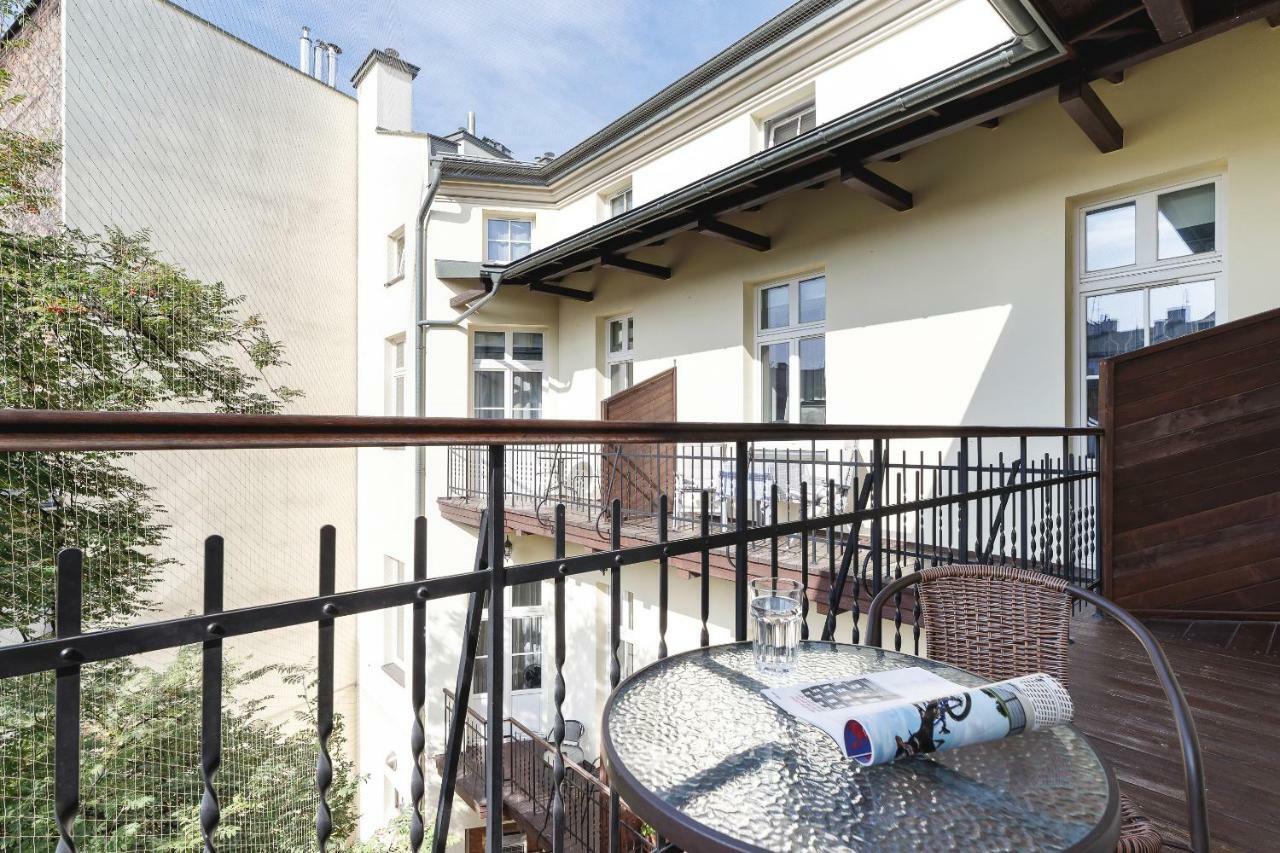 Apartments Cracow Miodowa By Renters Kraków Eksteriør billede