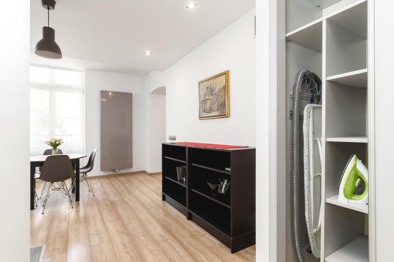 Apartments Cracow Miodowa By Renters Kraków Eksteriør billede
